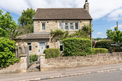 Hillcrest Cottage - StayCotswold