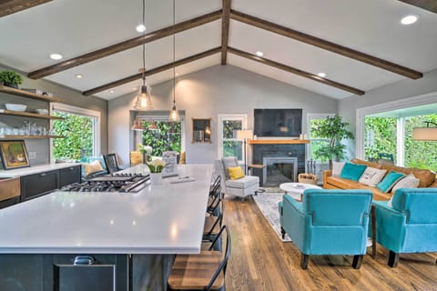 Vancouver Vacation Rental | 4BR | 2BA | 1,800 Sq Ft | Step-Free Access