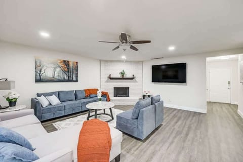 Living room with 75" Smart TV