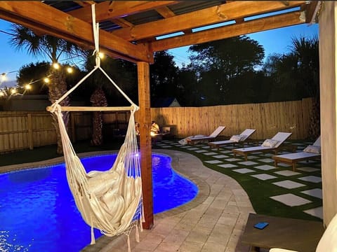 Morning laps or evening dips, our pool offers refreshing moments any time of day. Discover your poolside paradise.