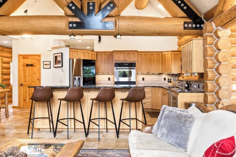 Fully equipped kitchen