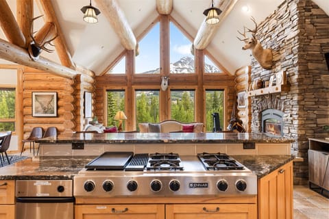 Fully equipped kitchen