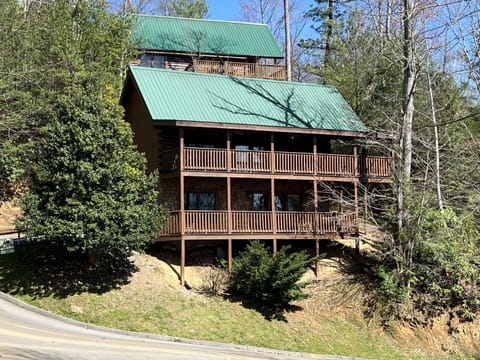 Lumberjack Lookout in Gatlinburg