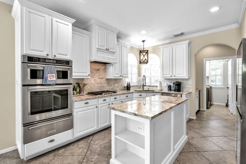 Fully equipped kitchen for all of your cooking/baking needs