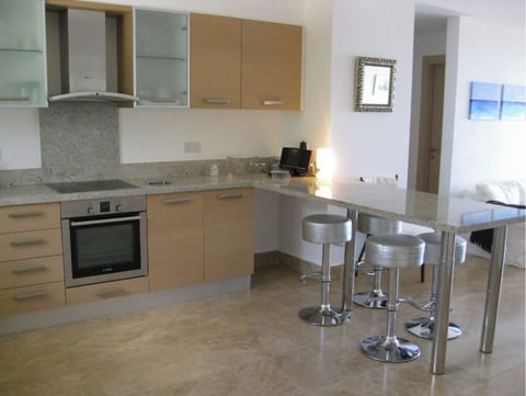 Stylish breakfast bar and bar stools