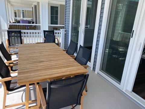 f87196ae-39a5-402c-950b-78c95b86492e