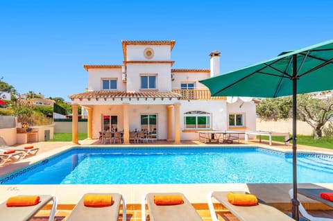 Villa Carolina Blanca image