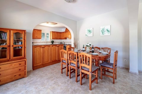 Villa Carolina Blanca image