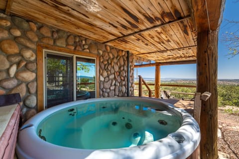 Indoor spa tub