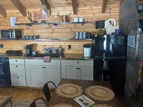 Ac91bc14 3e39 4988 94f1 069de5953046