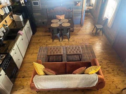 933c095e f345 4257 a67f a71039e9aafe