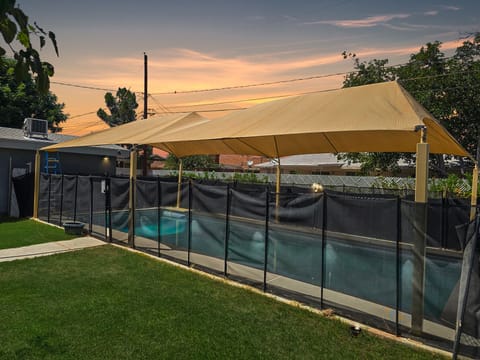Covered pool to enjoy all hours swimming