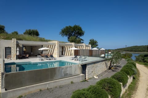 Building Exterior, Outdoor, Pool