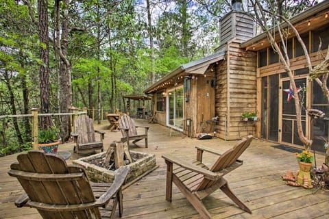 Kiln Vacation Rental | Studio | 1BA | 550 Sq Ft | Stairs Required