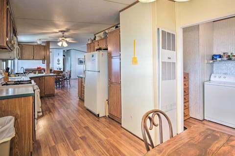 Dining Area | Washer/Dryer