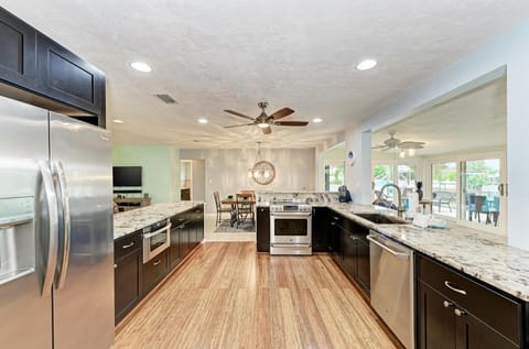 Salty Sea Life Kitchen