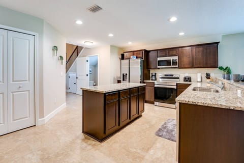 Lots of storage & counter space