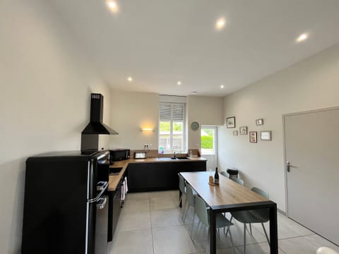 Charming Independent Cottage in Historic School with All-Inclusive Amenities Cottage in Centre-Val de Loire