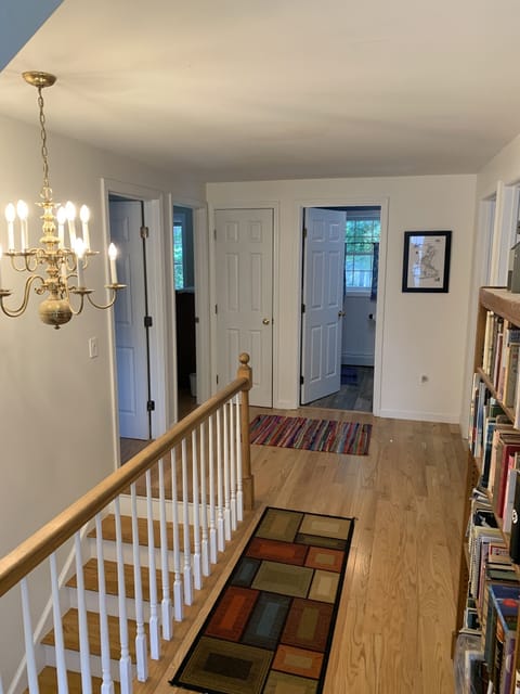 Upstairs hallway (facing four bedrooms) 
