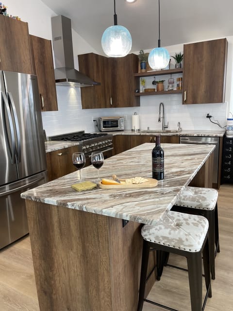 Beautiful Modern Kitchen with high end appliances. 