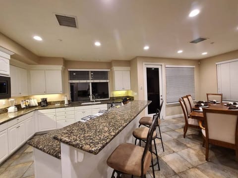 Imagine cozying up to this island bar for a meal while the rest of your group sits in the eating area hearing the laughter and good conversation.
