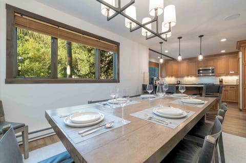 Dining Room - Summer