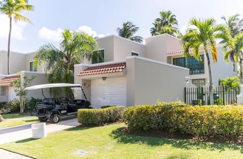 front of the house ( please not the at golf cart and garages not available )