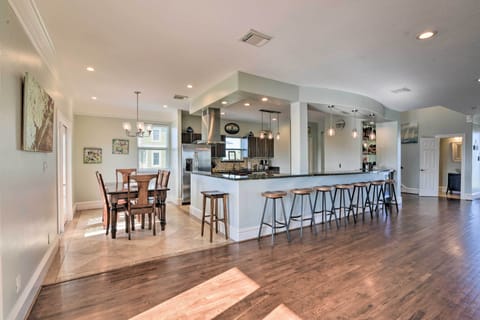 Kitchen | Dining Area