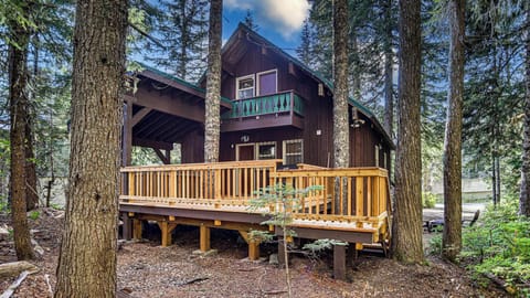 Moosewood Cabin Exterior View