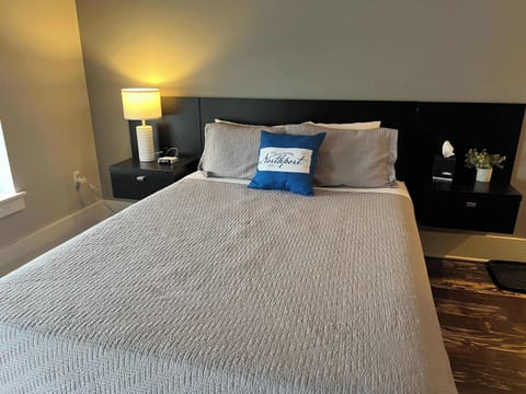 Queen Bed