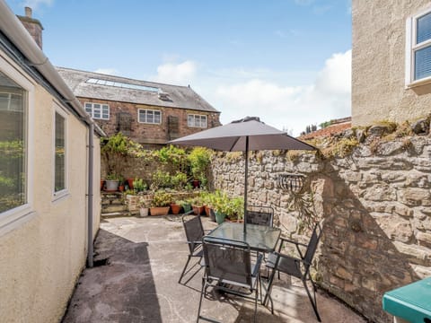 Outdoor area | The Parade, Berwick Upon Tweed