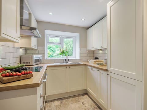 Kitchen | Lane Ends Cottage, Disley, near Macclesfield