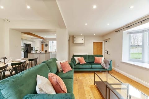 The Old Rectory, Durham - Host & Stay