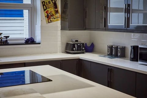 The View Old Coastguard, Tynemouth- Host and Stay