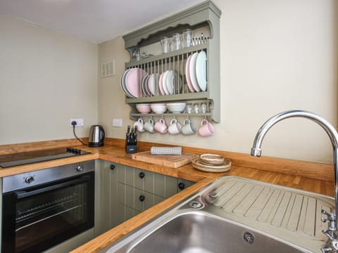 Kitchen | Bwthyn Llys (Machynlleth Old Court House), Machynlleth