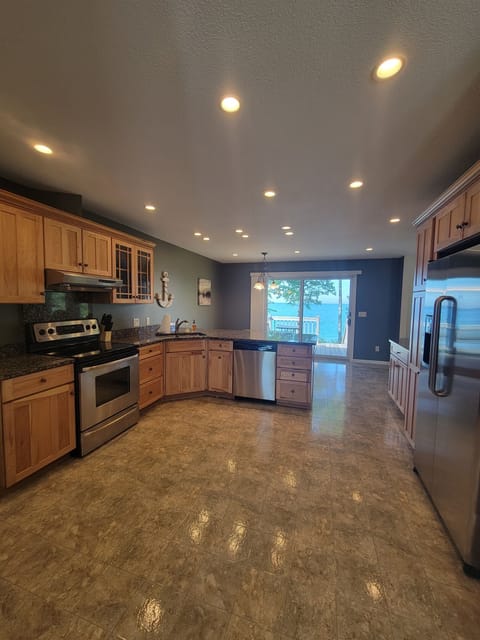 Fully stocked kitchen