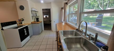 Kitchen 2