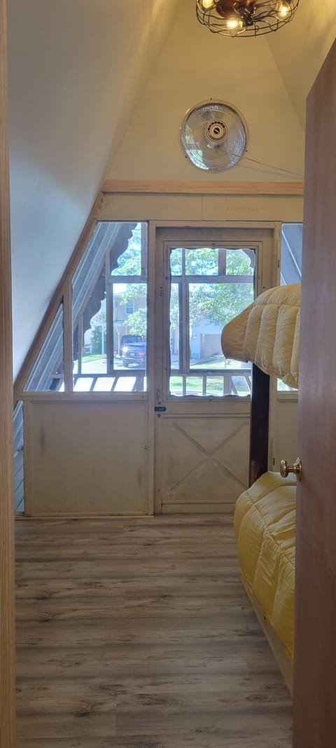 Front Bedroom upstairs - Twin over full Bunkbed