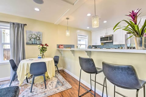 Dining Area | Dishware & Flatware Provided