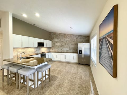 Extra seating at breakfast bar too