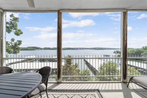 LAKEOZARKVACATION.COM