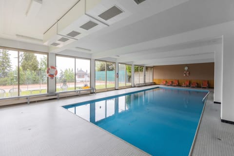 Holiday Home Swimming Pool