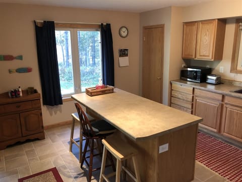 Center Island for Conversation and Food Prep