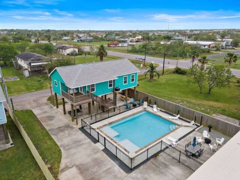 Explore San Leon & unwind in this comfortable retreat