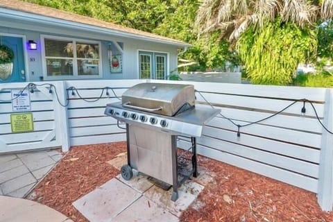 BBQ around Private Pool, Fenced and in Front yard. Pool Heat Available