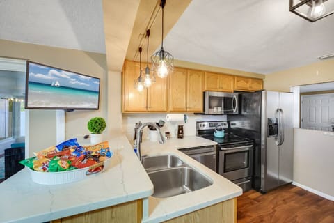 Prepare and cook food without feeling cramped  in our wonderful spacious and fully equipped kitchen. Nothing beats a home cooked meal with family and friends.