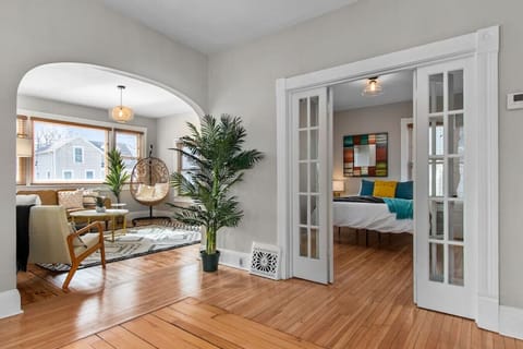 Entry area is very welcoming and spacious. Welcome to our home!