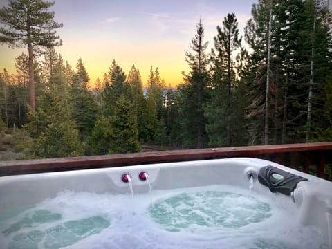 Enjoy the sunsets and a peek-a-boo lakeview from the 2-person hot tub.