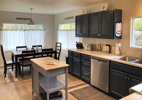 Coastwood and it`s cozy and inviting kitchen