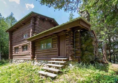 Bunkhouse Cabin Exterior